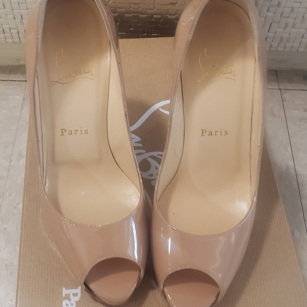 SOLD! Christian Louboutin Prive size 37